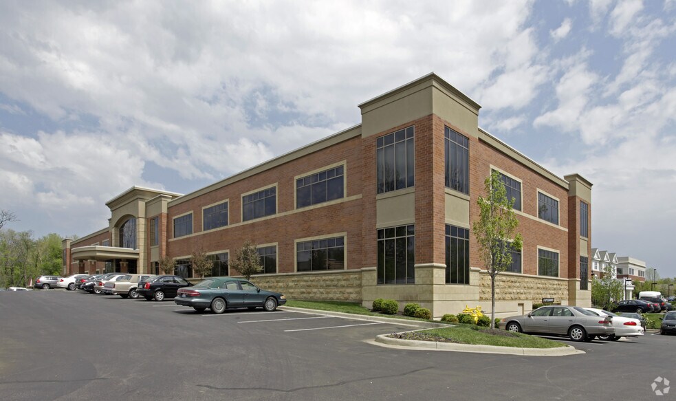 More Photos Of 8250 Kenwood Crossing Way, Cincinnati Medical For Lease