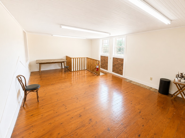 More Photos Of 61 Doyle St, Toccoa Mixed Retail For Sale