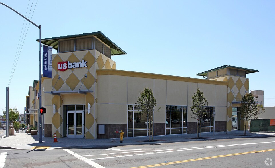 Primary Photo Of 3201 University Ave, San Diego Bank For Lease