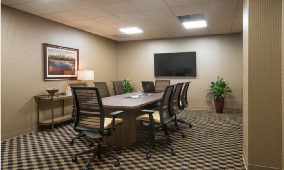 More Photos Of 10201 W Markham St, Little Rock Coworking Space