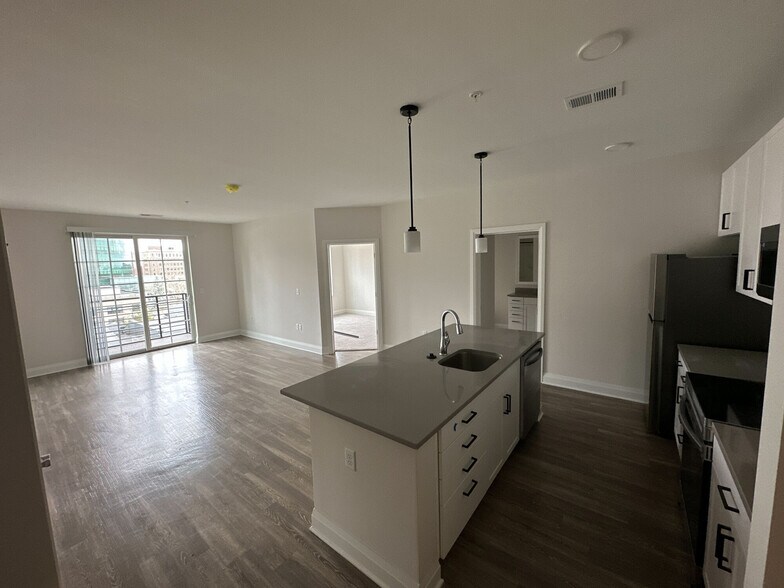 More Photos Of 140 E Monument Ave, Dayton Apartments For Lease