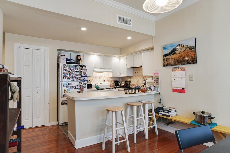 More Photos Of 323 4th St NE, Atlanta Apartments For Sale