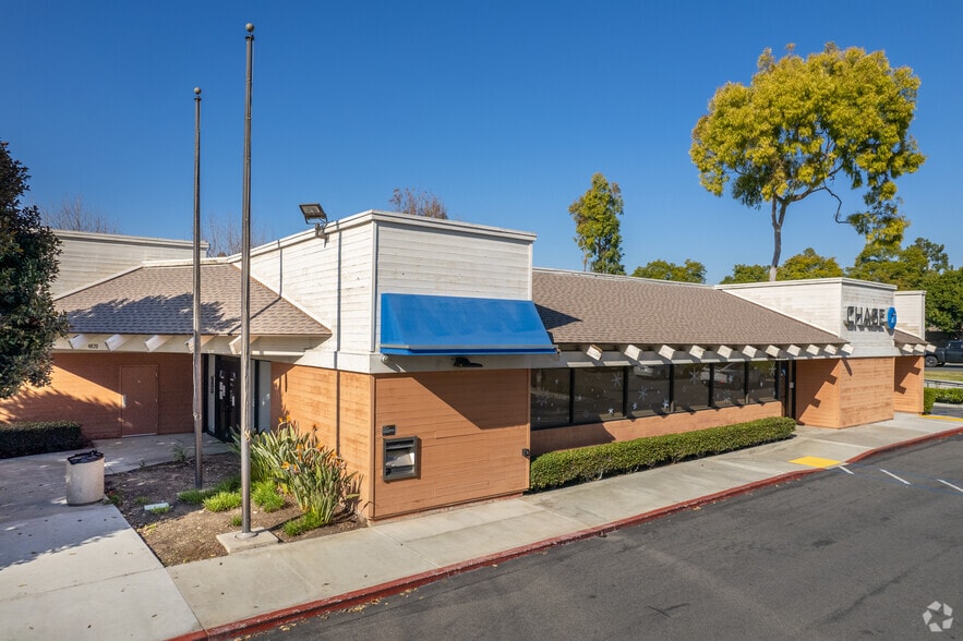 More Photos Of 4762-4960 Irvine Blvd, Irvine Unknown For Lease