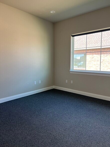More Photos Of 2601 Little Elm Pky, Little Elm Office For Sale