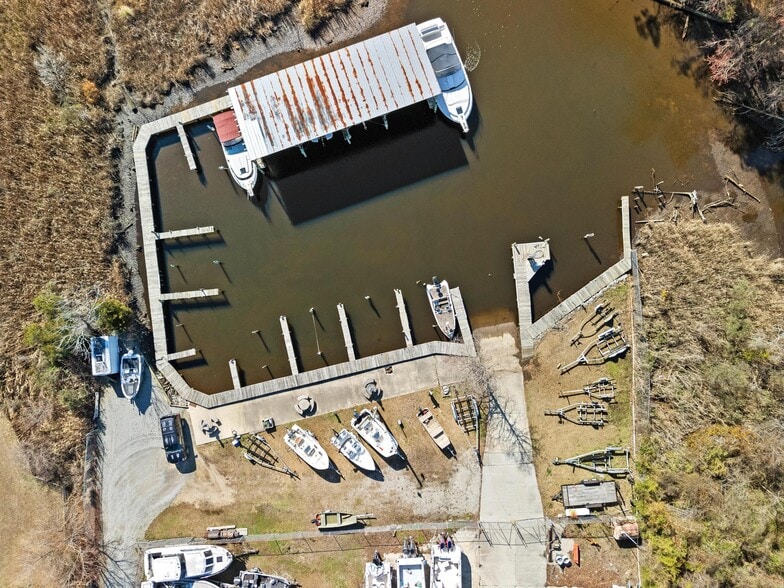 More Photos Of 159 Old Bridge St, Jacksonville Marina For Sale