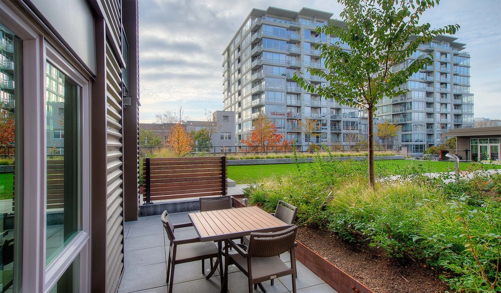 More Photos Of 2900 1st Ave, Seattle Apartments For Lease