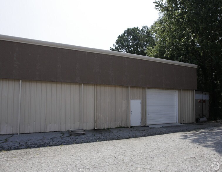 More Photos Of 2203 NW Shorter Ave, Rome Freestanding For Lease