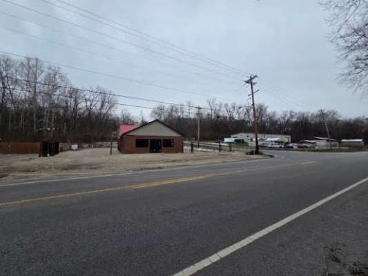 Primary Photo Of 9620 N Dixie Hwy, Franklin Freestanding For Sale