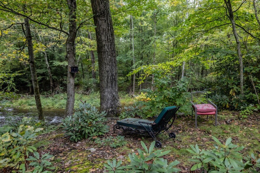 More Photos Of 1460 Pocono Ln, Bartonsville Multifamily For Sale