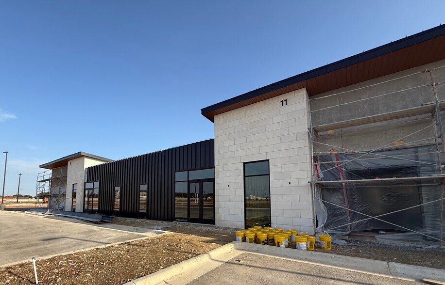 More Photos Of 10861 183A Toll Rd, Leander Medical For Lease