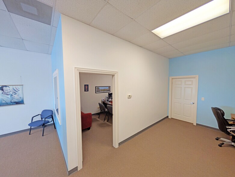 More Photos Of 25445 S Pheasant Ln, Channahon Storefront For Lease