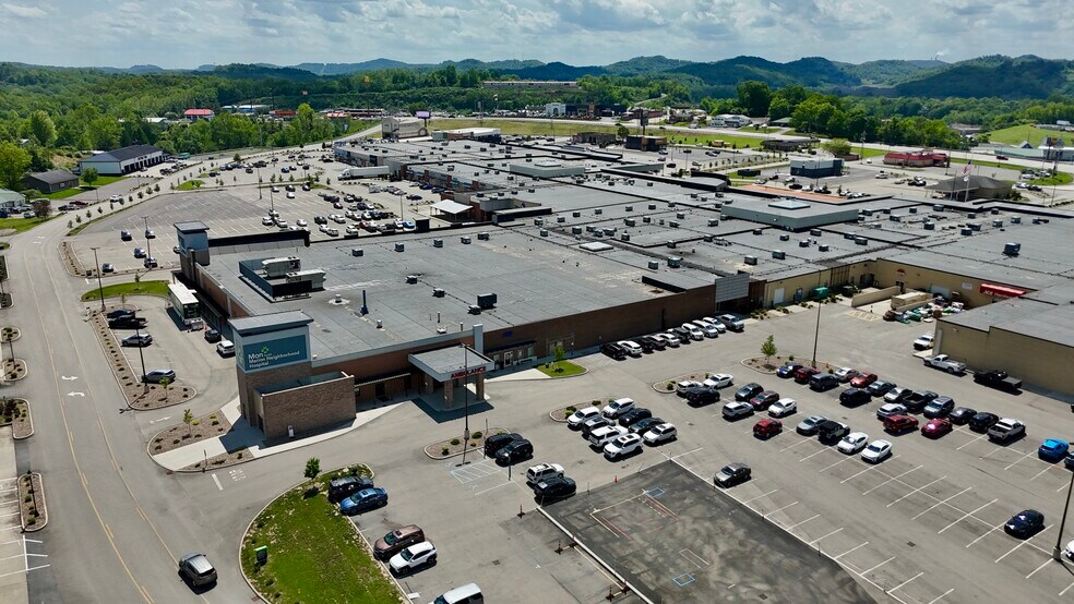 More Photos Of 2600 Middletown Commons, White Hall Unknown For Lease