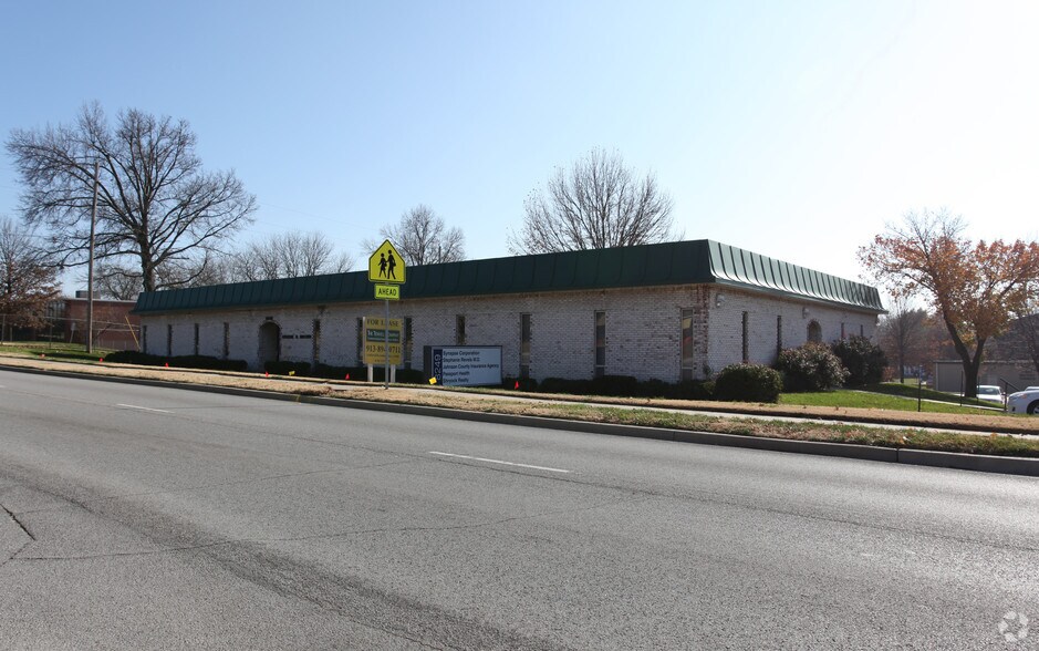 Primary Photo Of 8249 W 95th St, Overland Park Office For Sale