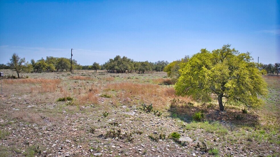 More Photos Of 199 Antelope Cir, Harper Land For Sale