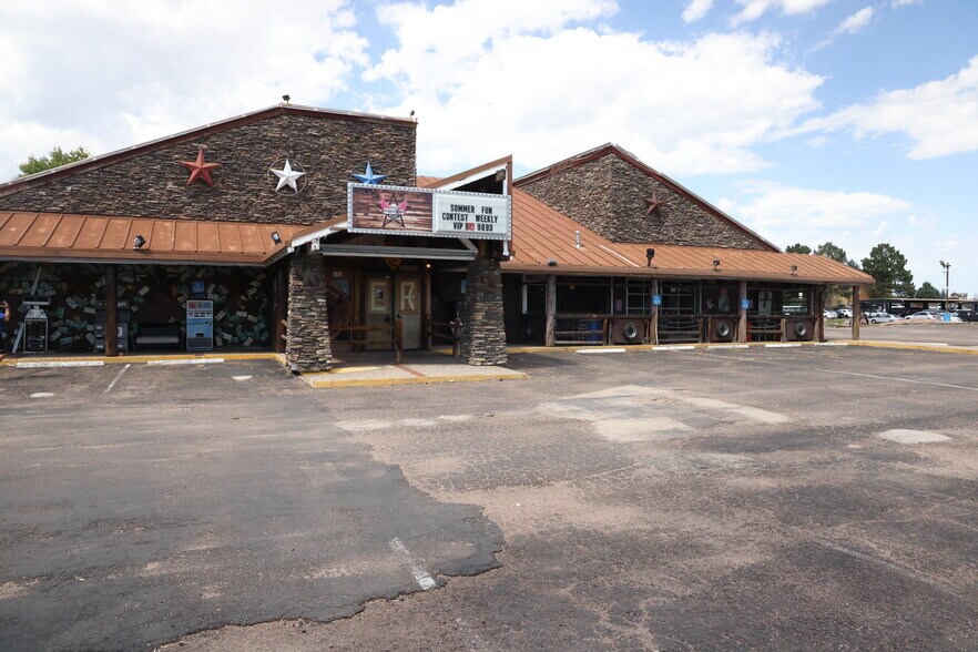 More Photos Of 3330 N Academy Blvd, Colorado Springs Bar For Sale