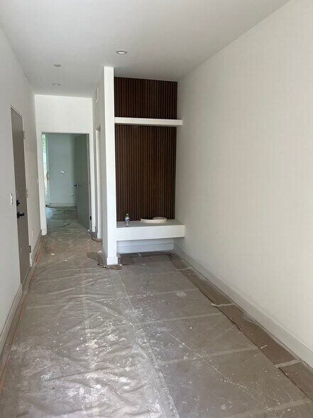 More Photos Of 13694 Erwin St, Van Nuys Apartments For Lease