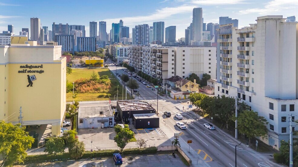 More Photos Of 801 SW 1st St, Miami Freestanding For Sale