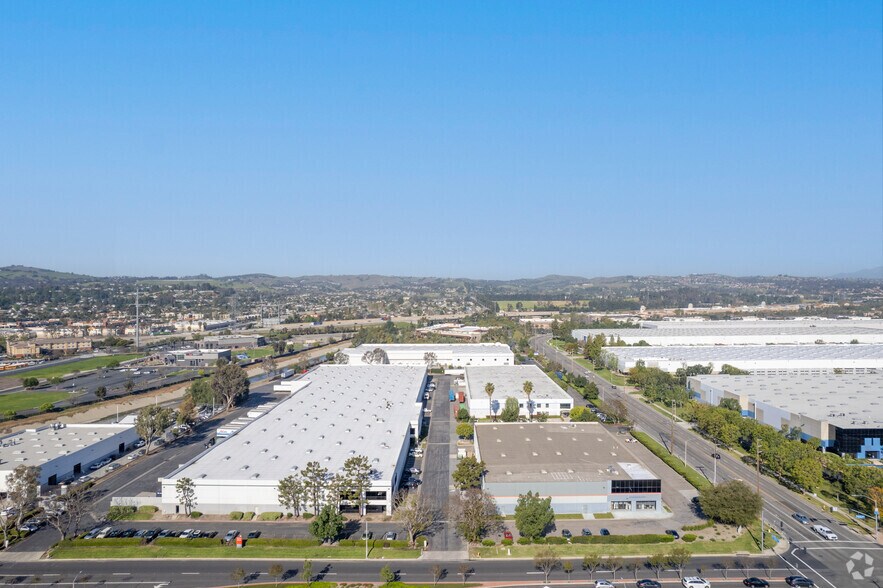 More Photos Of 4475 Eucalyptus Ave, Chino Warehouse For Lease