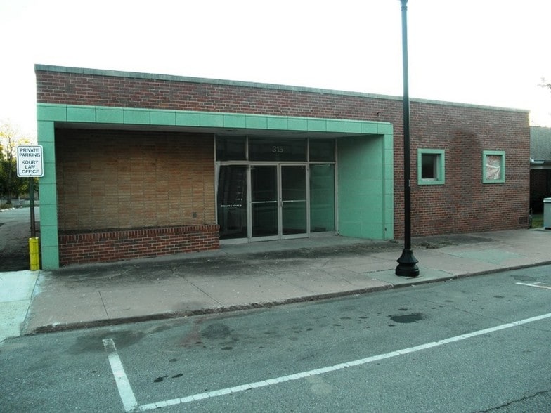 Primary Photo Of 315 W Kansas Ave, Independence Coworking Space