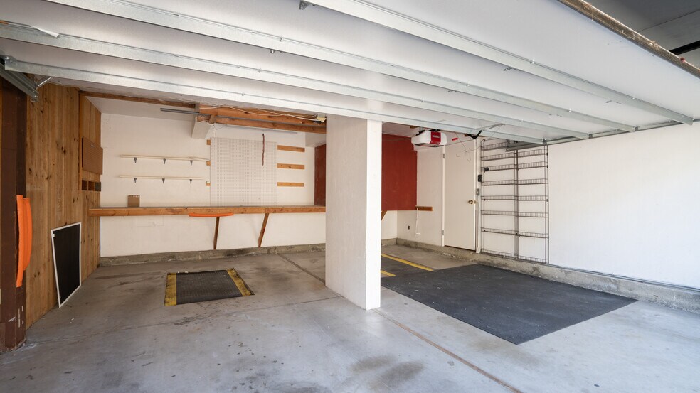 More Photos Of 151-153 Upper Via Casitas, Greenbrae Apartments For Sale