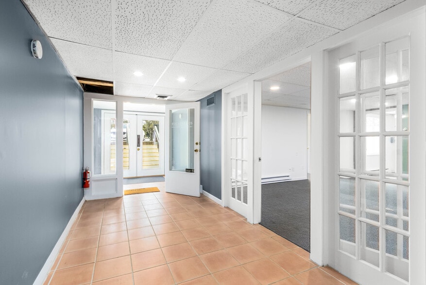 More Photos Of 320 Gifford St, Falmouth Office For Sale