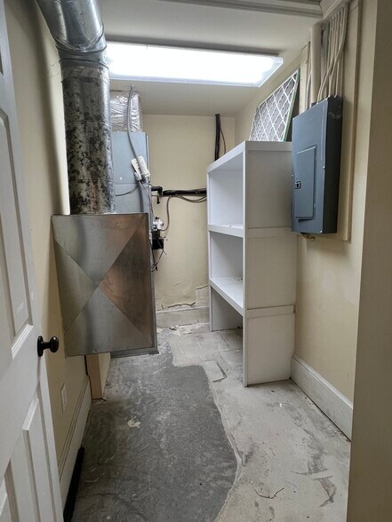 More Photos Of 2737-2739 Cleveland St, Elloree Storefront Retail Office For Sale