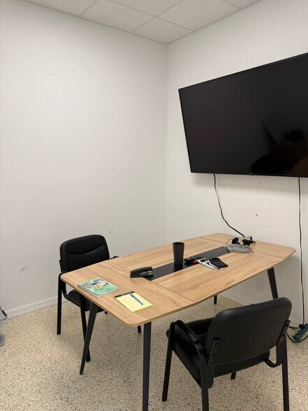 More Photos Of 3020 Fairlane Farms Rd, Wellington Light Distribution For Lease