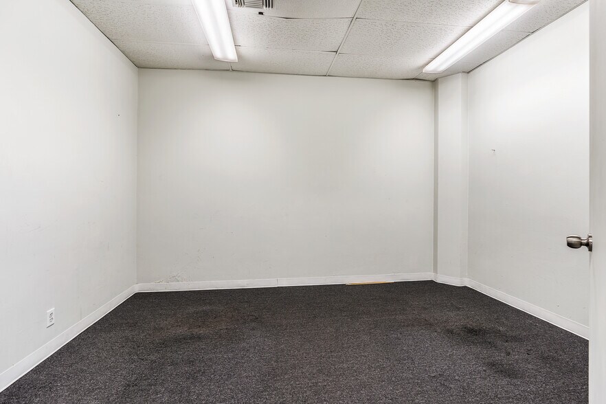 More Photos Of 5435 Peck Rd, Arcadia Manufacturing For Sale