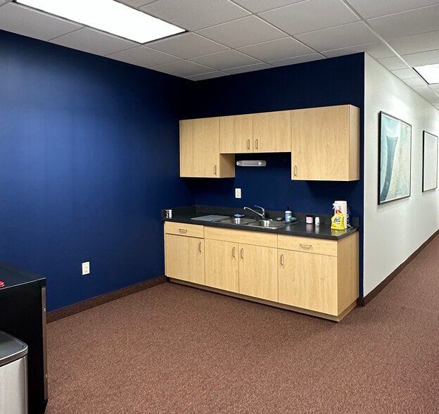 More Photos Of 7600 147th St W, Apple Valley Freestanding For Sale