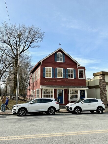More Photos Of 328 Bloomfield Ave, Caldwell Storefront Retail Office For Lease