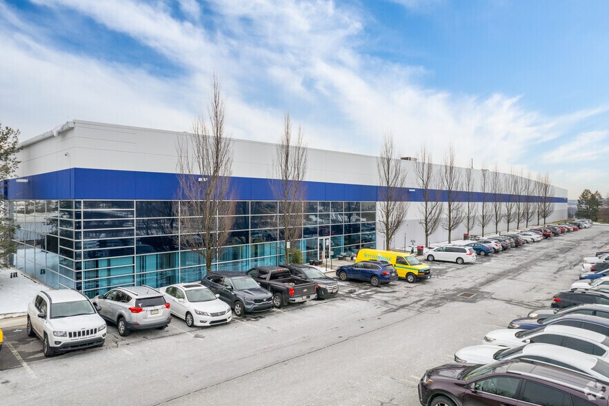 Primary Photo Of 9775 Commerce Cir, Kutztown Warehouse For Lease