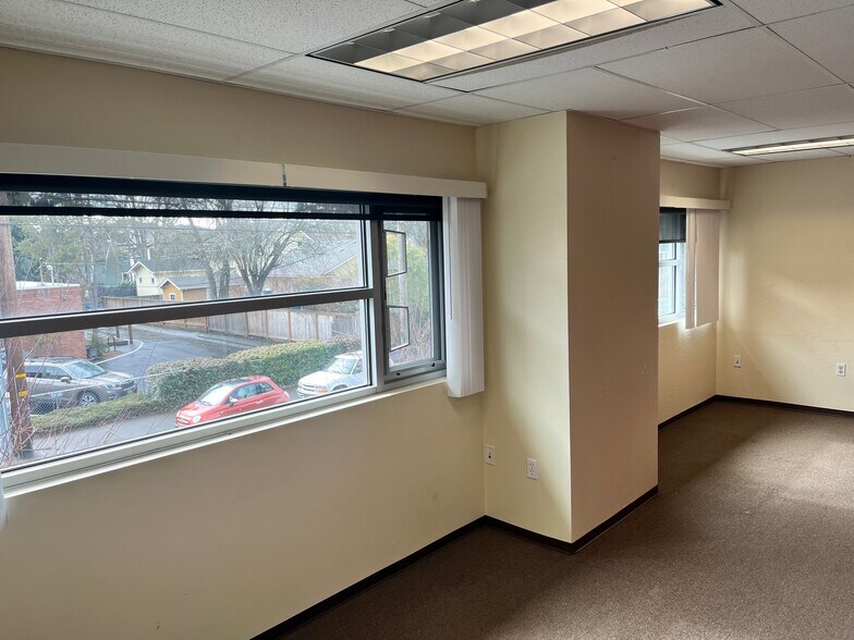 More Photos Of 3829-3843 NE Tillamook St, Portland Office For Lease