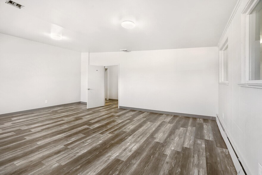 More Photos Of 8646 W Colfax Ave, Lakewood Freestanding For Lease