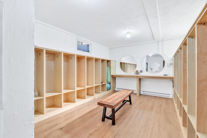 More Photos Of 1049 Main St, West Barnstable Medical For Sale