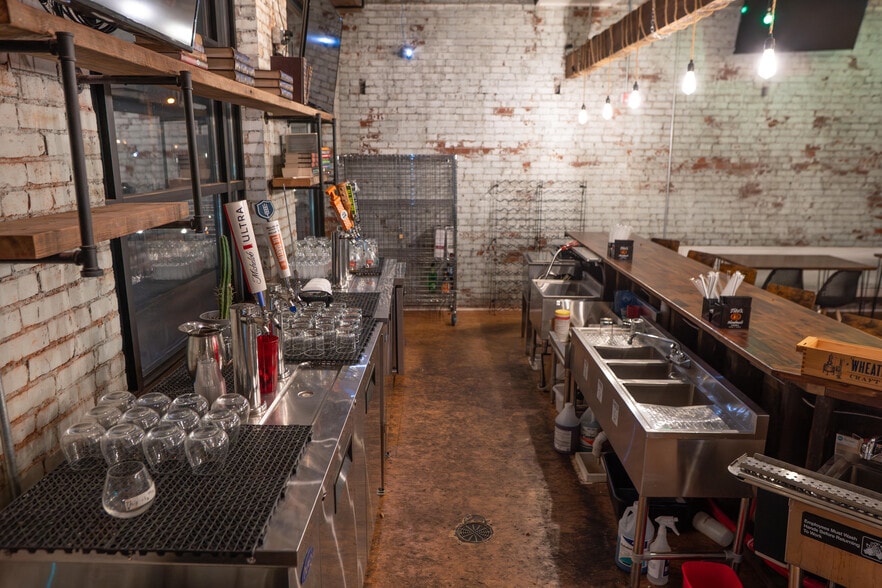 More Photos Of 1 N Lowry St, Smyrna Bar For Sale