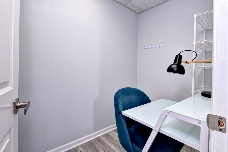 More Photos Of 1313 Jamestown Rd, Williamsburg Office For Sale