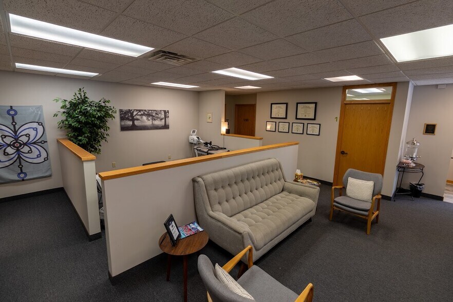 More Photos Of 833 E 16th St, Holland Bank For Lease