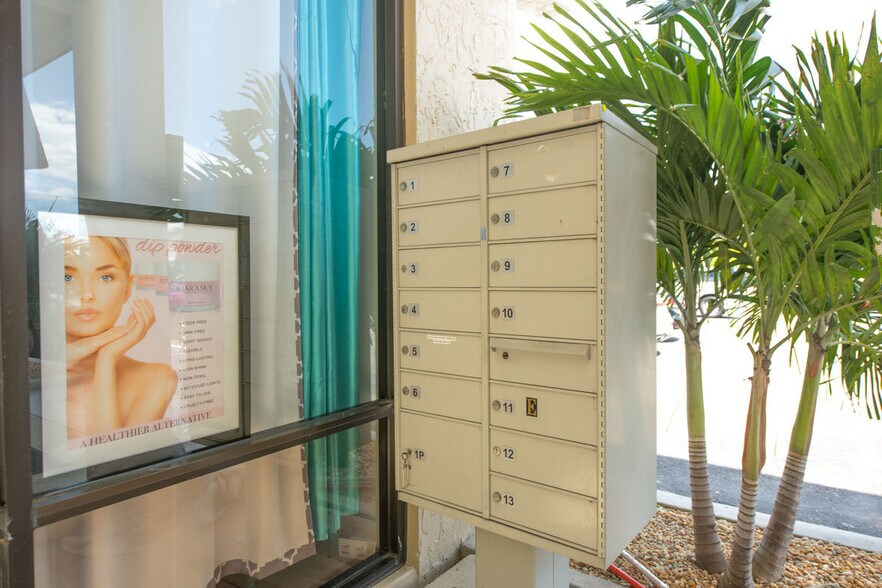 More Photos Of 2595 Tamiami Trl, Port Charlotte Apartments For Lease