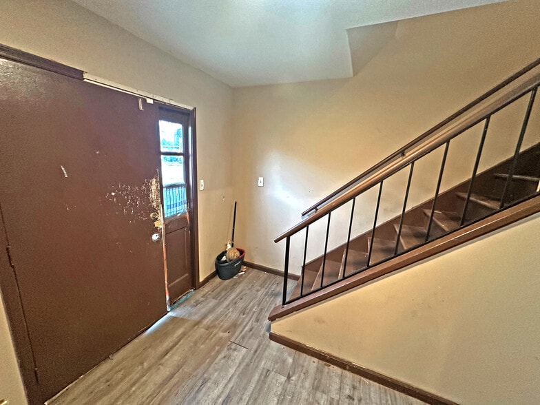 More Photos Of 5056 N Pawnee Trl, La Porte Apartments For Sale