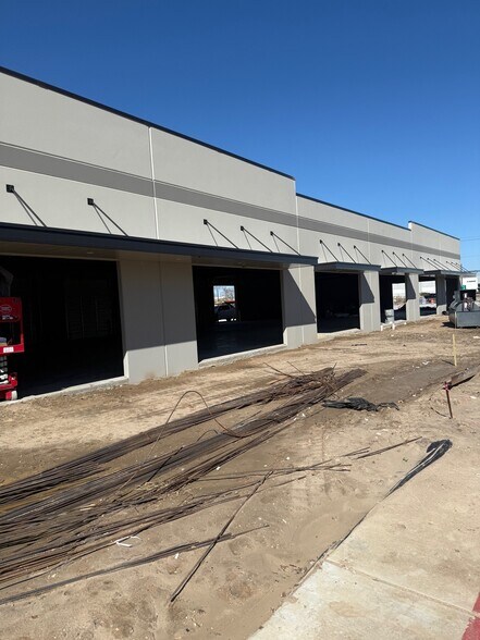 More Photos Of 4335 S Main St, Stafford Warehouse For Lease