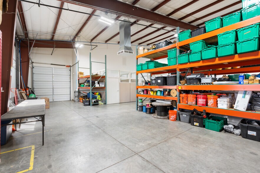 More Photos Of 5969 Iris Pky, Frederick Manufacturing For Sale