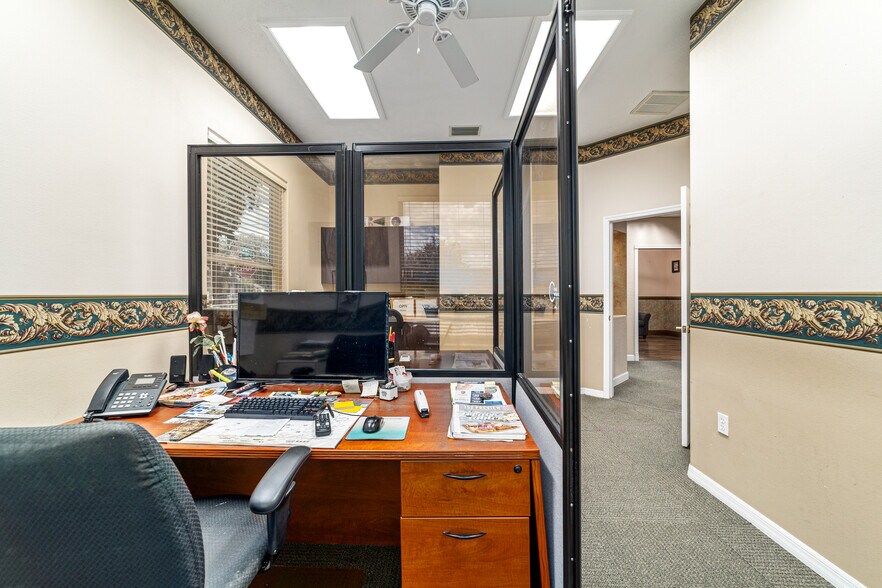 More Photos Of 434 SW 14 St, Ocala Office Residential For Sale