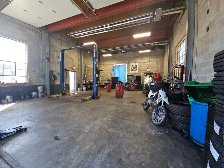 More Photos Of 56 Forester Ave, Warwick Auto Repair For Sale