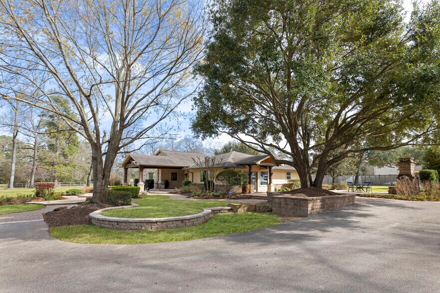 More Photos Of 8711 Hufsmith Kuykendahl Rd, Tomball Industrial For Sale