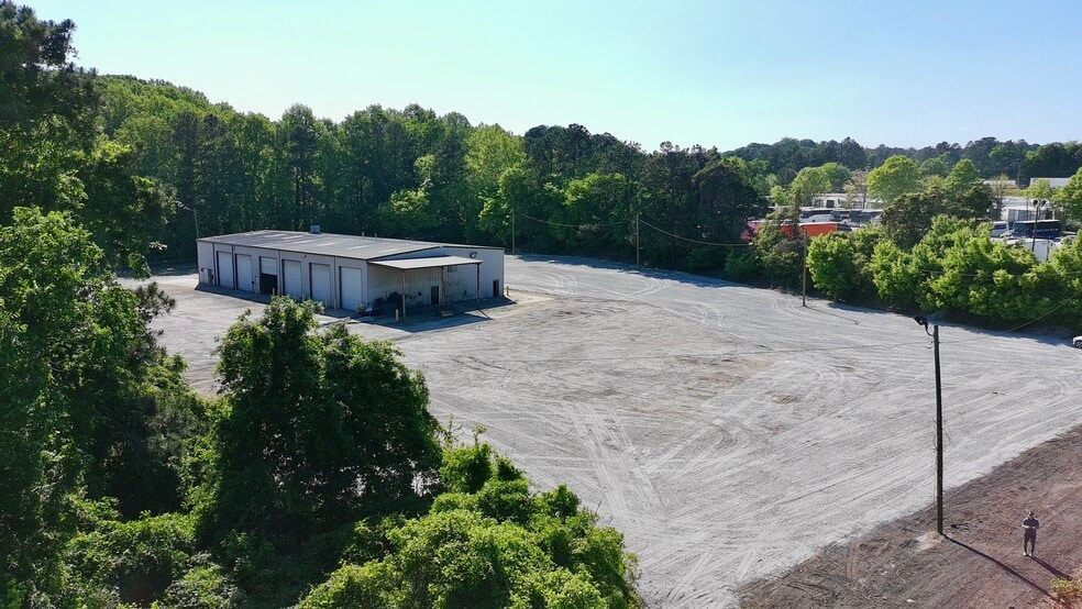 More Photos Of 4490 Bowman Industrial Ct, Conley Service For Lease