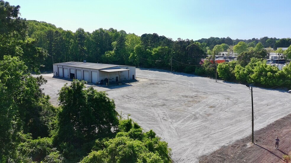 More Photos Of 4490 Bowman Industrial Ct, Conley Service For Lease