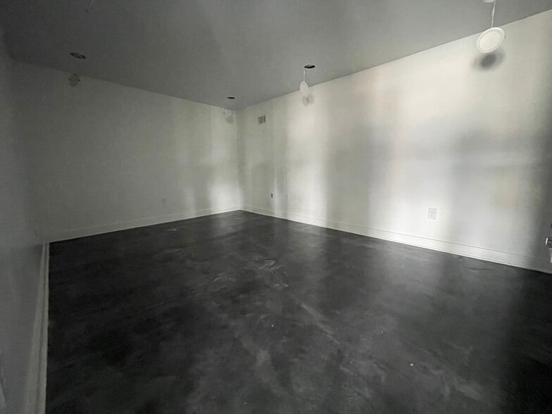 More Photos Of 3447-61 Richmond St, Philadelphia Showroom For Sale