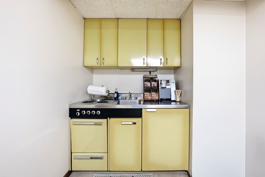 More Photos Of 2001-2007 Kinvara Dr, Pittsburgh Office For Sale