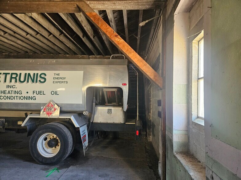 More Photos Of 173 Water St, Bridgeton Warehouse For Sale