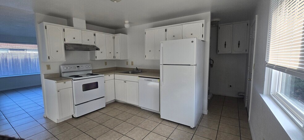 More Photos Of , Tacoma Multifamily For Sale